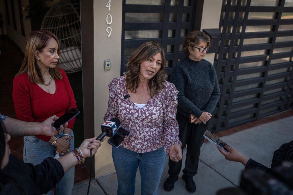 Residentes de Otay Universidad denuncian derrame de aguas negras