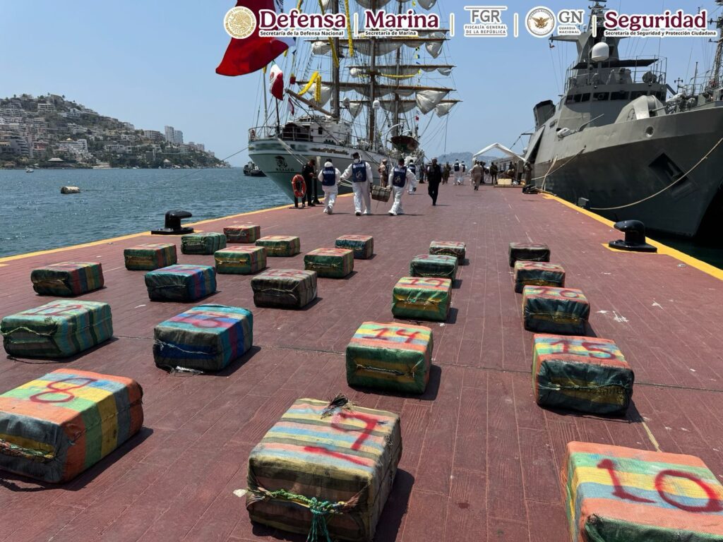 Aseguran 1.8 toneladas de cocaína en costas de Guerrero