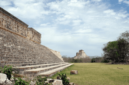 De Mérida a la Ruta Puuc: un viaje en auto por la historia maya