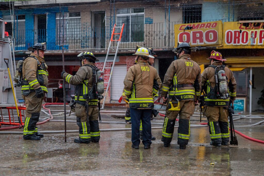 Hallan bar clandestino tras incendio de edificio deshabitado Hallan bar clandestino tras incendio de edificio deshabitado