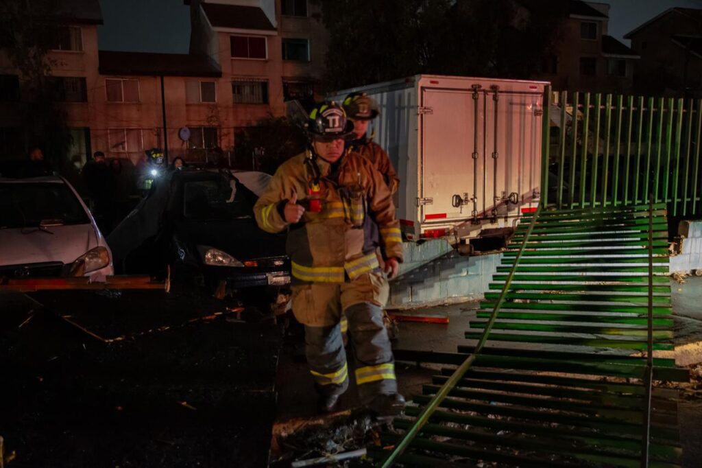Lluvias y fuertes vientos provocan estragos en Tijuana