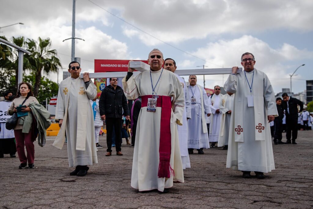 Celebran el XXV aniversario de la marcha por La Vida, la Paz, la Familia y los Migrantes Celebran el XXV aniversario de la marcha por La Vida, la Paz, la Familia y los Migrantes