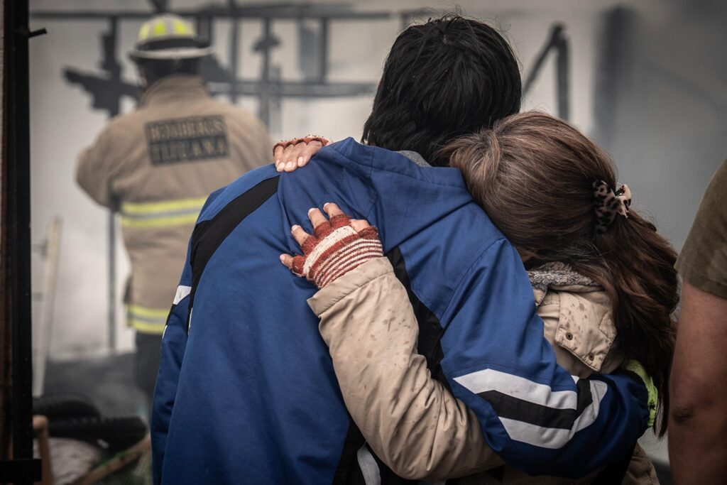 Familia pierde su casa en incendio; un perro muere calcinado