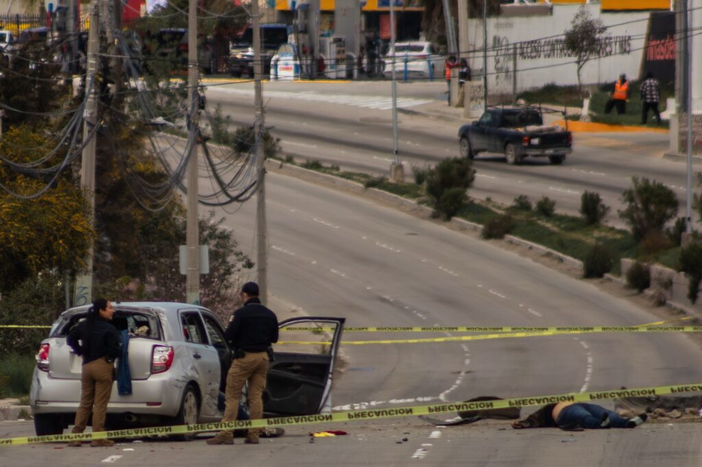Asesinan a tres hombres en Santa Fe en ataque armado