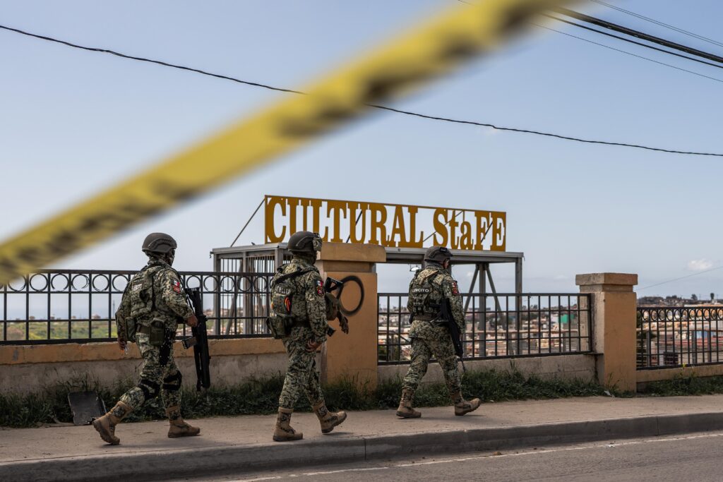 Asesinan a tres hombres en Santa Fe en ataque armado