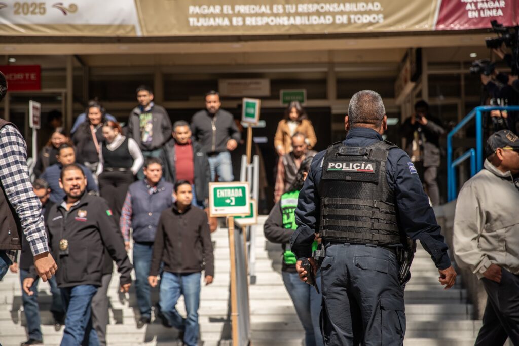 Realizan Macro Simulacro Estatal en el Ayuntamiento de Tijuana; más de mil personas fueron evacuadas