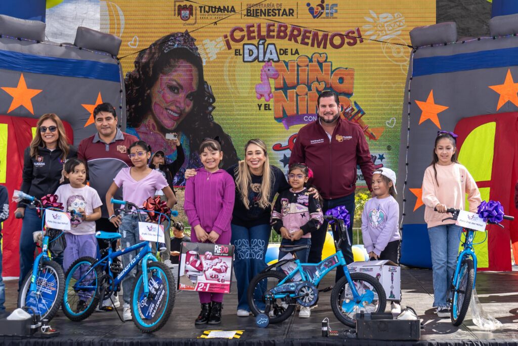 Celebran el Día del Niño con presentación de Tatiana en el Parque Morelos