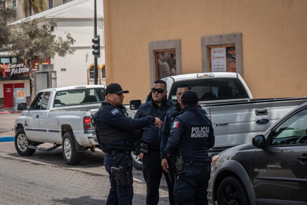 Sujeto es detenido tras desatar persecución luego de robar una camioneta