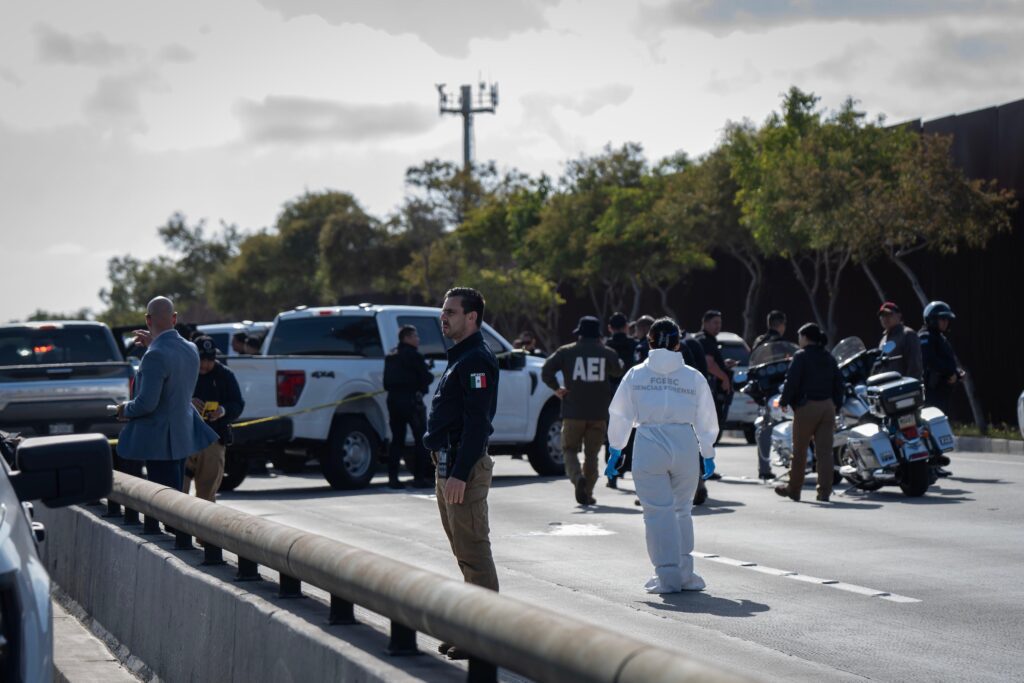Asesinan a pareja a bordo de su vehículo cerca del Aeropuerto Internacional de Tijuana