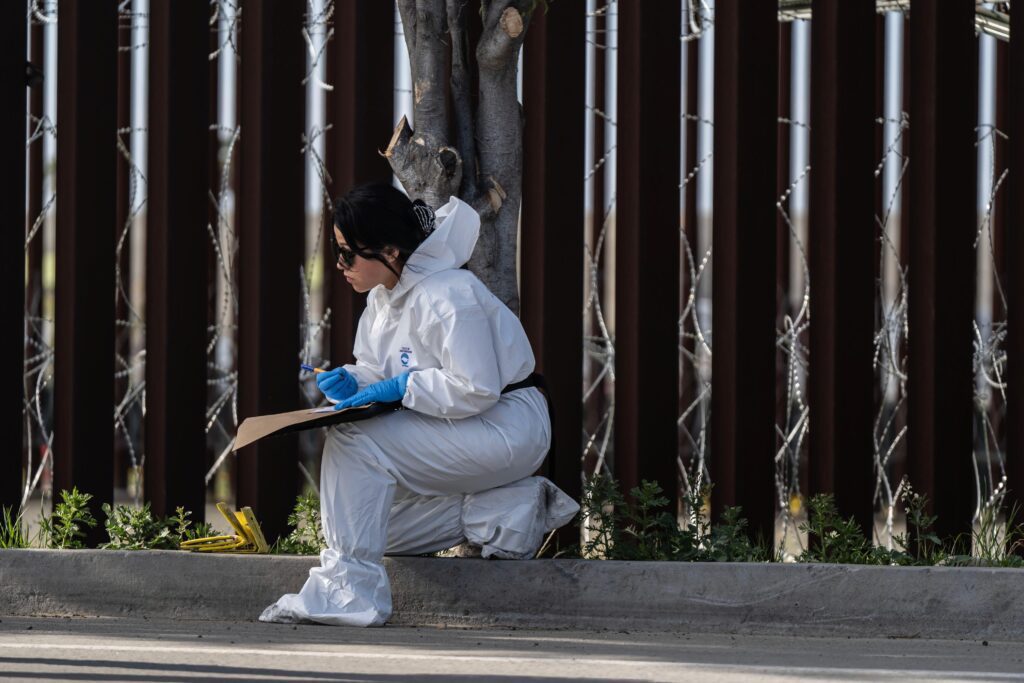 Asesinan a pareja a bordo de su vehículo cerca del Aeropuerto Internacional de Tijuana
