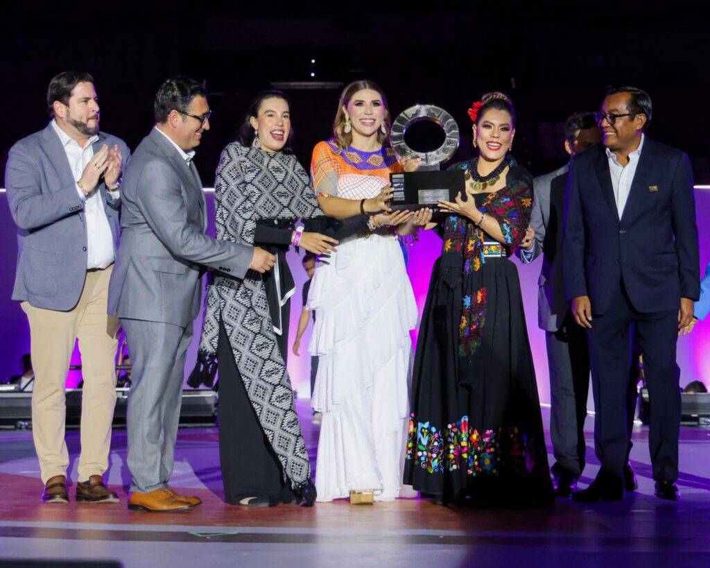 Gobernadora Marina del Pilar entrega estafeta a Guerrero rumbo al 50 aniversario del tianguis turístico