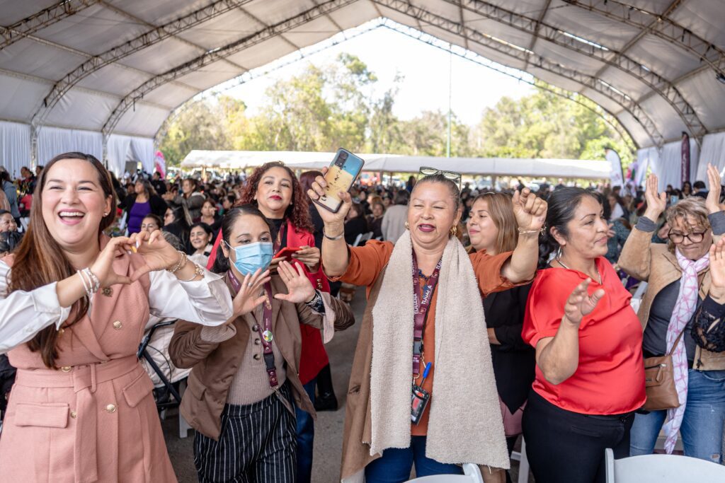 Celebran el Día de la Madres con serenata especial en el Parque Morelos