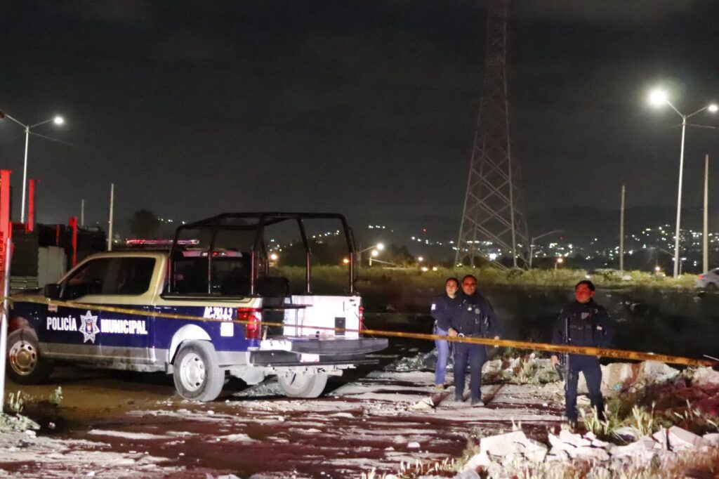 Abandonan cuerpo en llamas en Cañadas del Florido