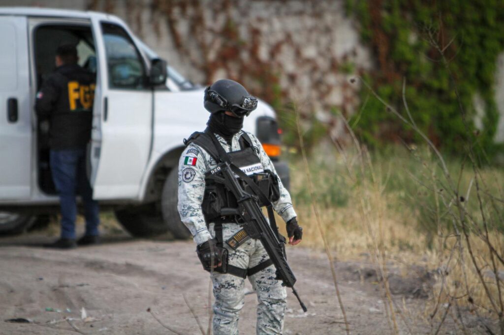 Encuentran cuerpo decapitado y calcinado en obra negra