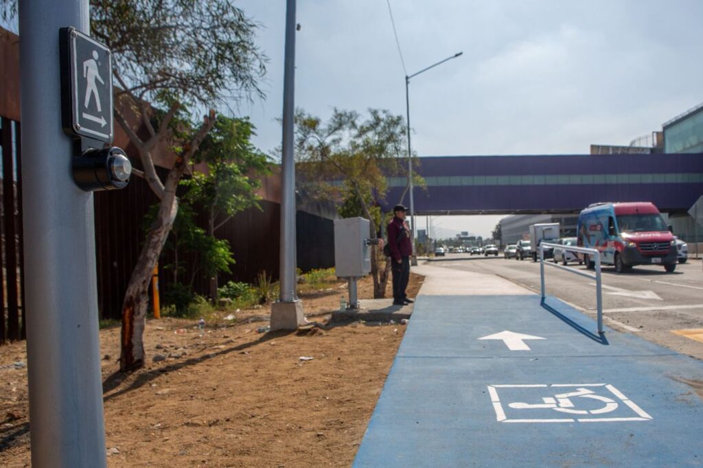 Habilitan áreas para transporte público y privado frente al Aeropuerto de Tijuana