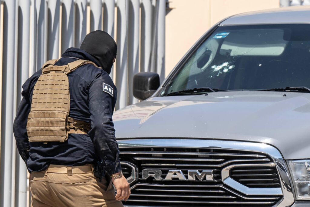 Atacan a dos agentes de la FGE en Playas de Rosarito; tras operativo localizan el vehículo de los responsables