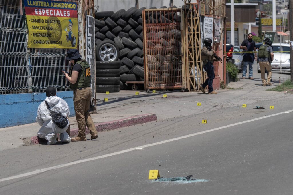 Atacan a dos agentes de la FGE en Playas de Rosarito; tras operativo localizan el vehículo de los responsables