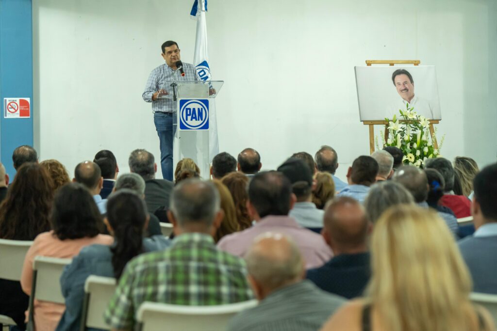 Panistas homenajean a Juan Manuel Gastélum, exalcalde de Tijuana