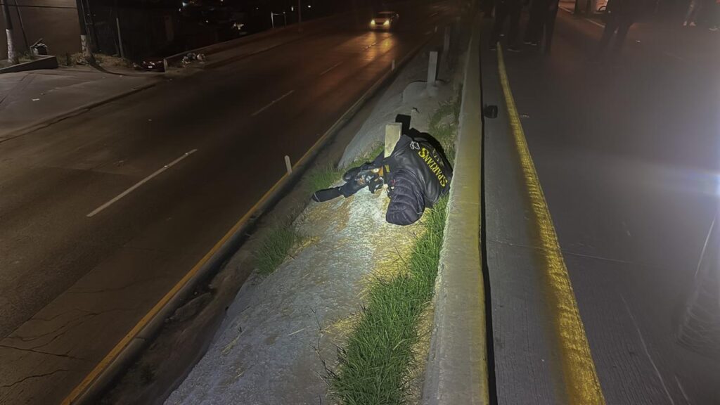 Motociclista pierde la vida tras accidentarse en bulevar Cuauhtémoc Norte