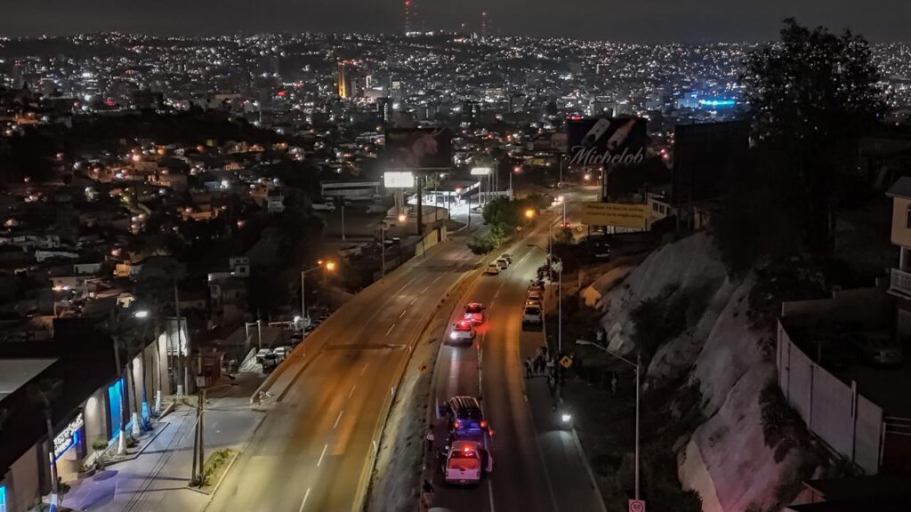 Motociclista pierde la vida tras accidentarse en bulevar Cuauhtémoc Norte