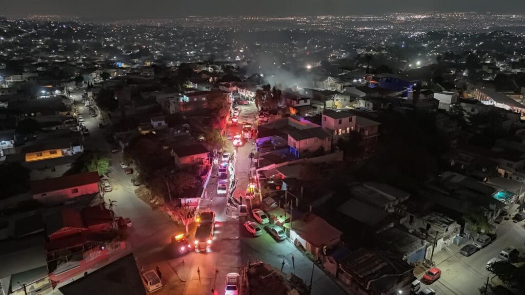 Incendio daña vivienda en la colonia Sánchez Taboada Produtsa