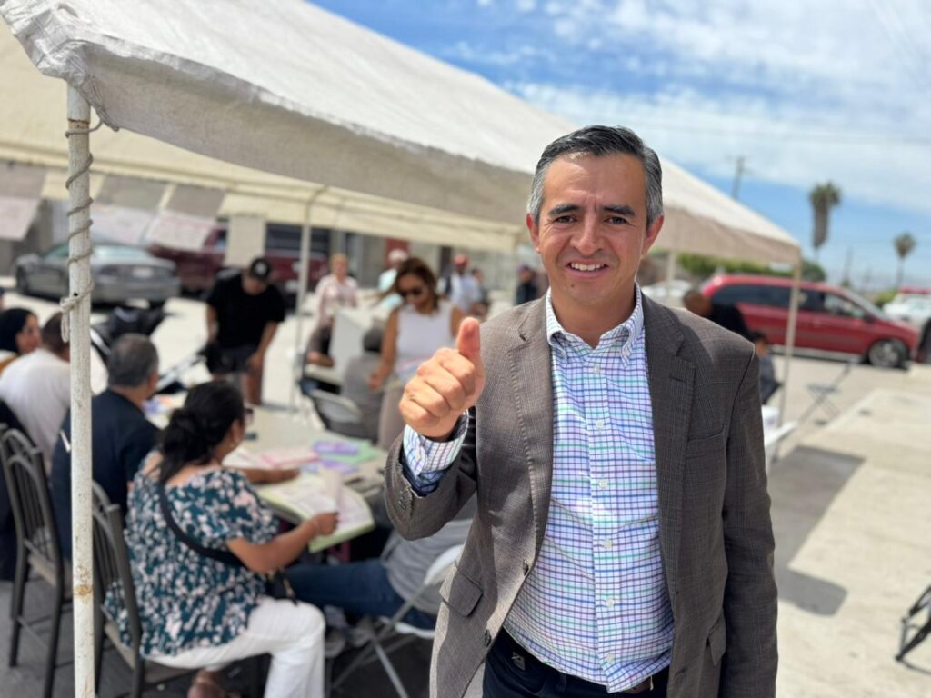 El único candidato del noroeste a Ministro de la Suprema Corte llegó a votar en bicicleta