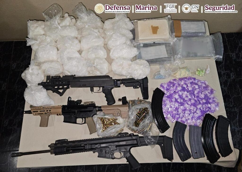 Tras cateo detienen a sujeto con armas y droga en Los Altos