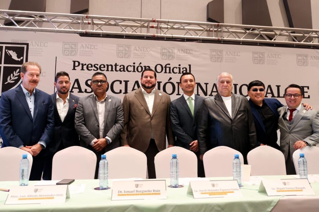 Atestigua Ismael Burgueño creación de la Asociación Nacional de Egresados del CONALEP A.C. Atestigua Ismael Burgueño creación de la Asociación Nacional de Egresados del CONALEP A.C.