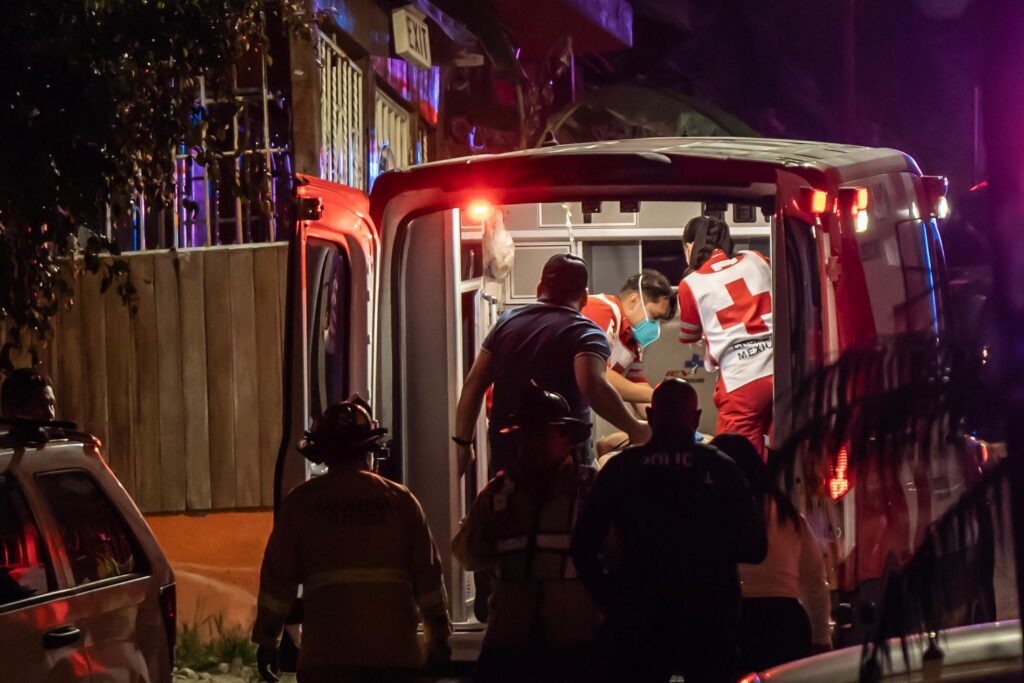 Hallan en un techo a joven de 21 años lesionado con heridas de bala