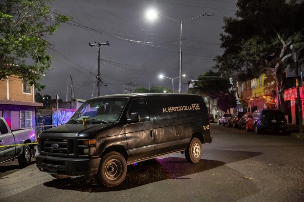 Muere taxista al chocar con vehículo estacionado en la Zona Norte