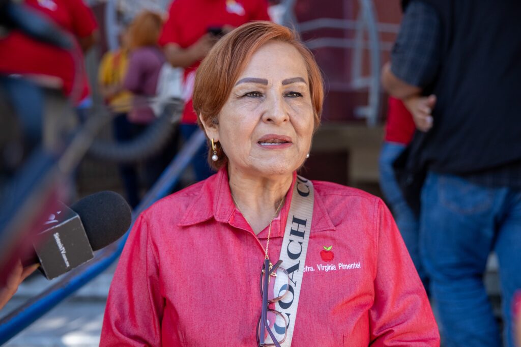Maestros de Tijuana se unen a protesta en defensa del maestro Esteban 