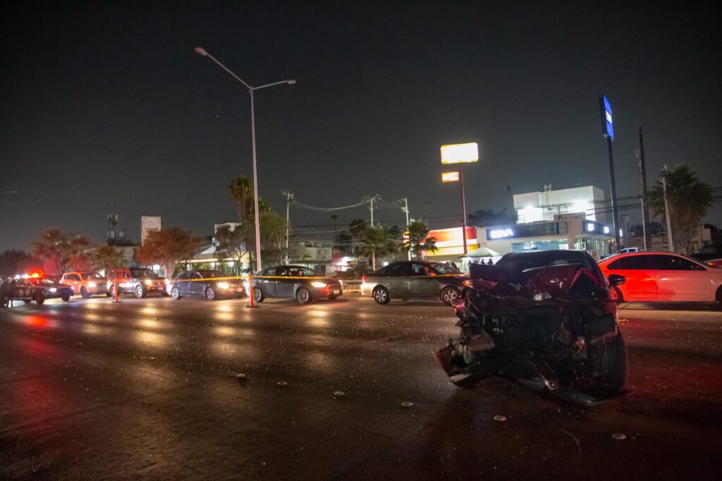 Choque en la Calzada Tecnológico deja cinco lesionados