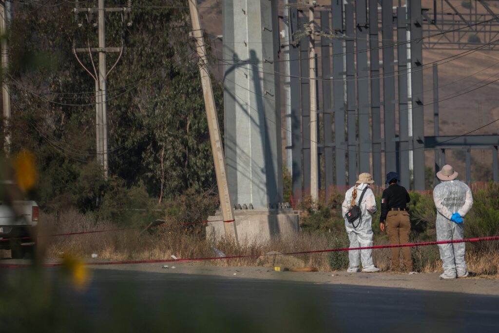 Hallan restos de dos mujeres en la carretera libre Tijuana-Tecate