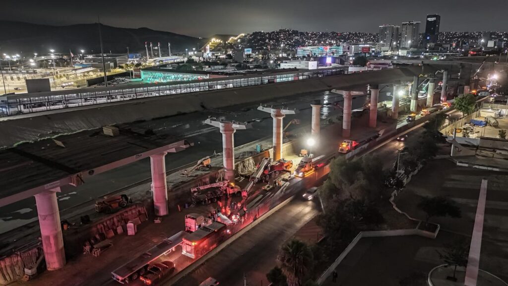 Accidente en obra del viaducto elevado deja dos lesionados