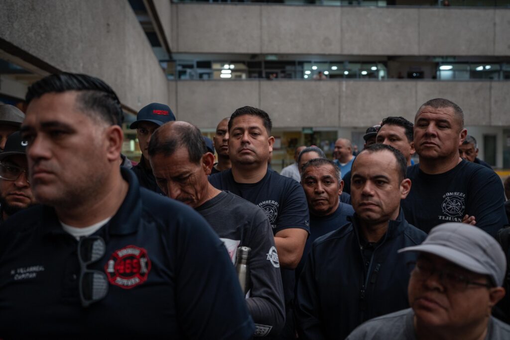 Bomberos sindicalizados exigen mejores condiciones laborales en Tijuana