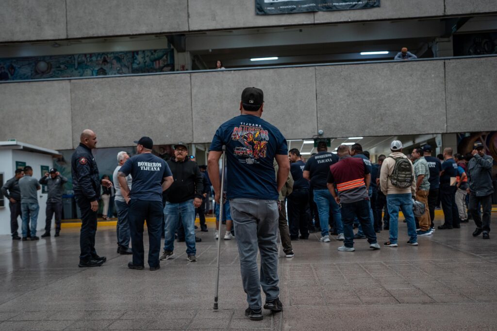 Bomberos sindicalizados exigen mejores condiciones laborales en Tijuana
