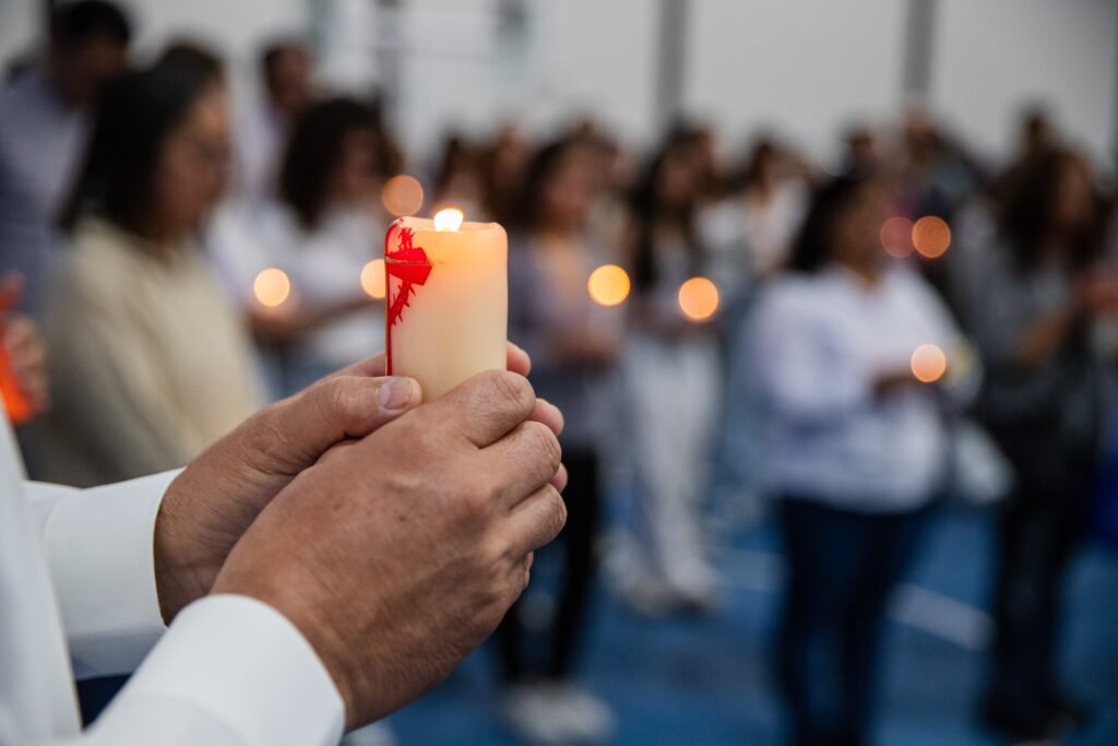 Comunidad del Instituto México realiza vigilia para exigir justicia por el asesinato del maestro Damián Jiménez Comunidad del Instituto México realiza vigilia para exigir justicia por el asesinato del maestro Damián Jiménez