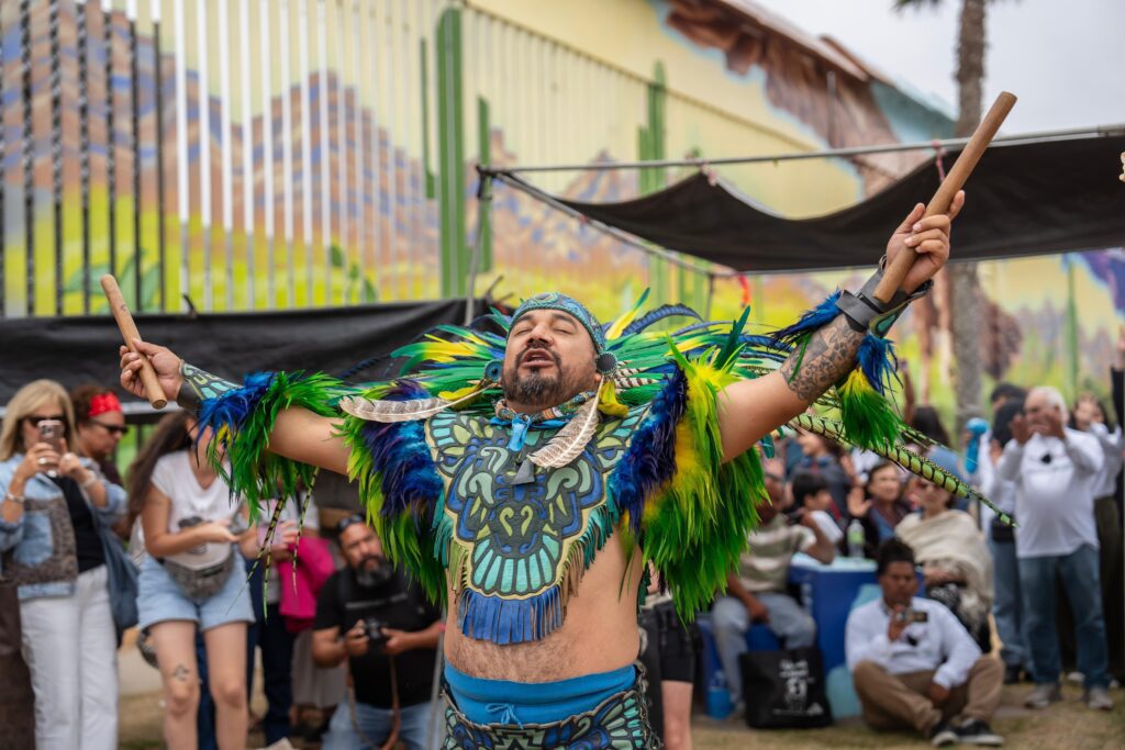 Inauguran el mural “Abrazo Mutuo” en Playas de Tijuana: un mensaje de paz desde la frontera