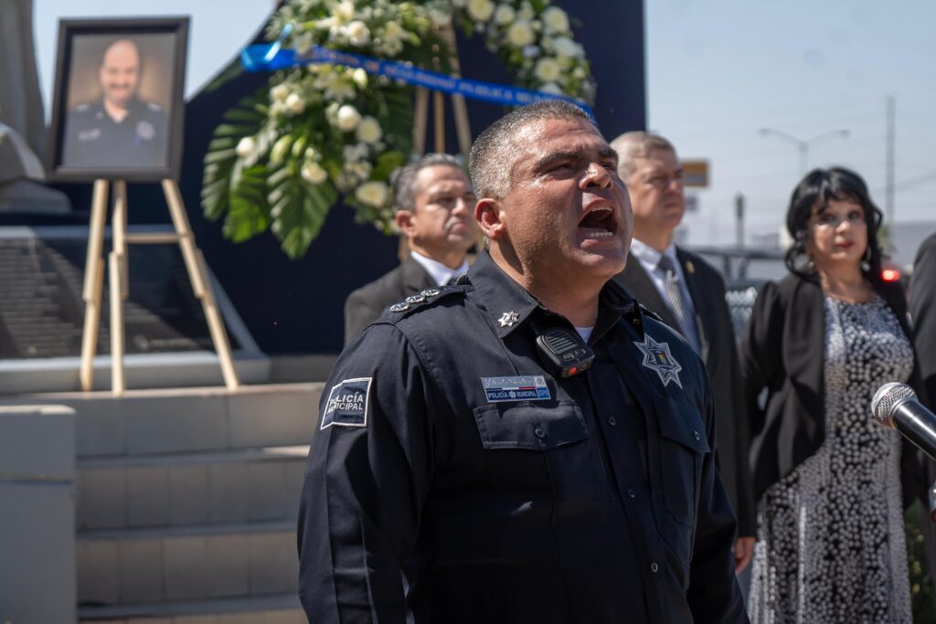 Despiden con Honores al Subcomandante de la Policía Municipal de Mexicali asesinado Despiden con Honores al Subcomandante de la Policía Municipal de Mexicali asesinado
