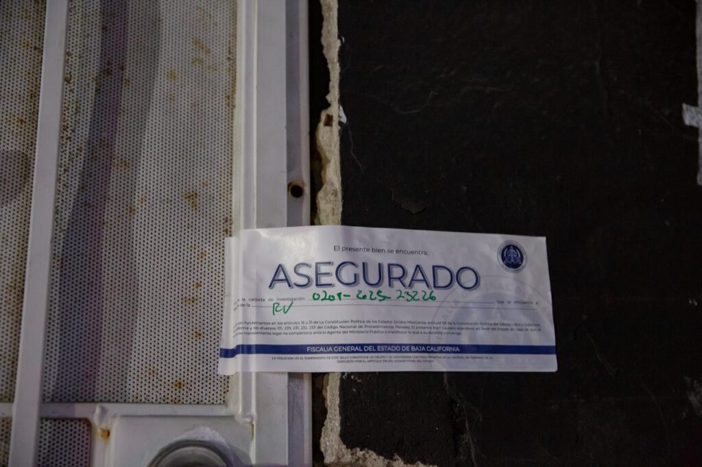 Recuperan camión robado de la Prepa Lázaro Cárdenas