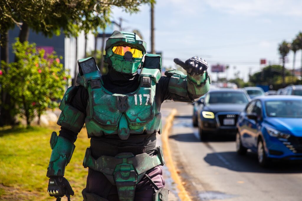 El Máster Chief de Halo bailarín de los semáforos de Tijuana