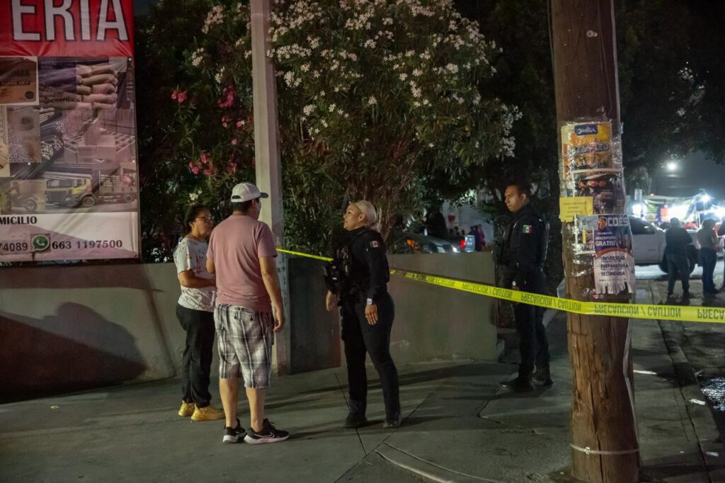 Detienen a presunto homicida tras persecución; un hombre fue asesinado en la colonia Los Lobos