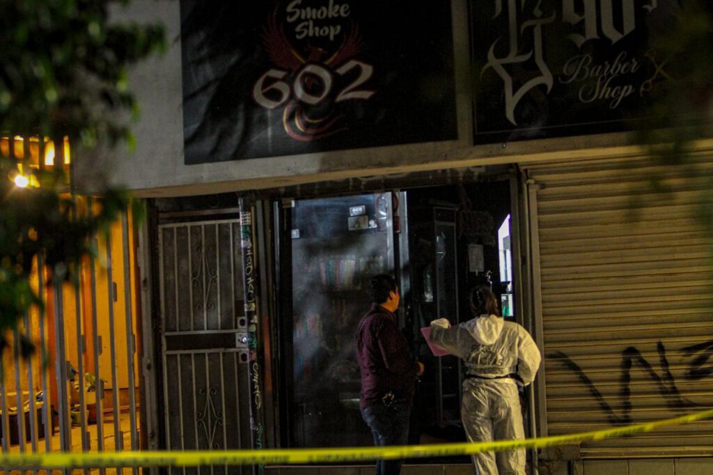 Un muerto y un herido tras ataque armado en Smoke Shop