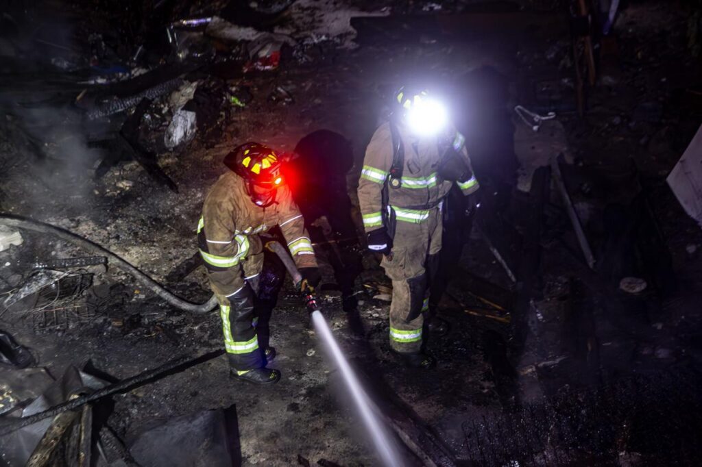 Fuego arrasa vivienda en asentamiento irregular en El Soler