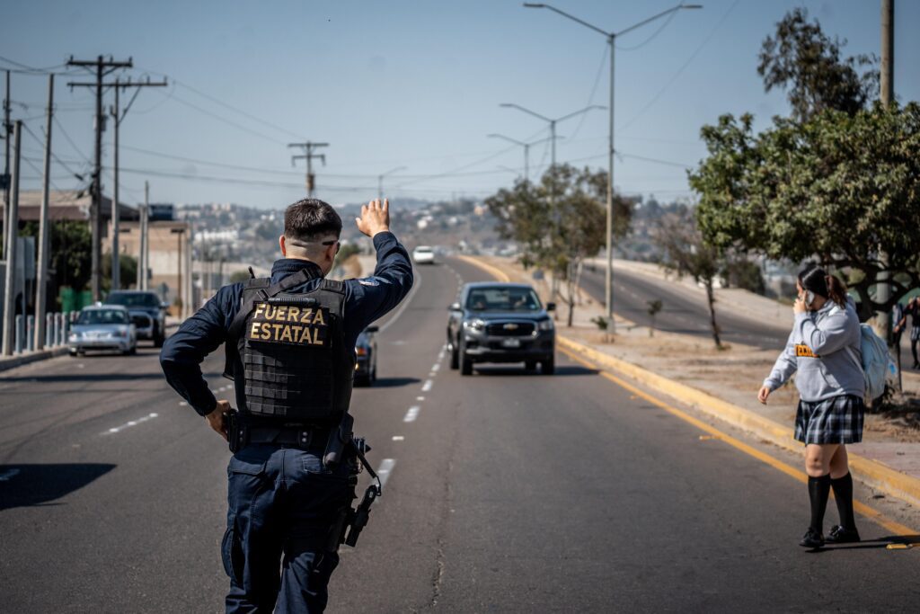 Localizan vehículo relacionado al hallazgo de tres cuerpos en la Vía Rápida Oriente