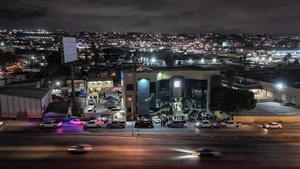 Realizan cateo en Funeraria Latinoamericana; sustraen 9 cuerpos por irregularidades