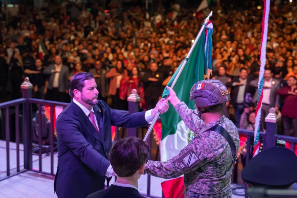 Encabeza Ismael Burgueño Ruiz Ceremonia del CCXV Aniversario del Grito de Independencia