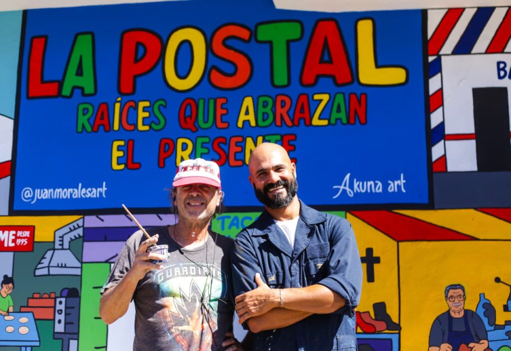 Mural de la Postal: Raíces que abrazan el presente