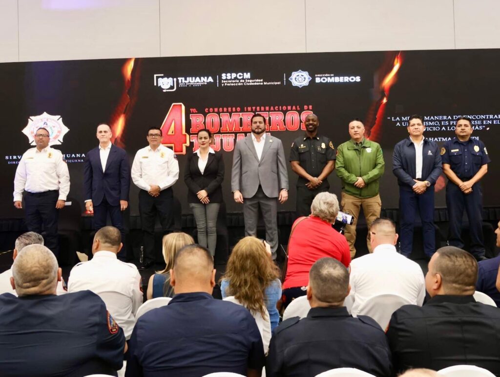 Inaugura Ismael Burgueño 4to.Congreso Internacional de Bomberos de Tijuana