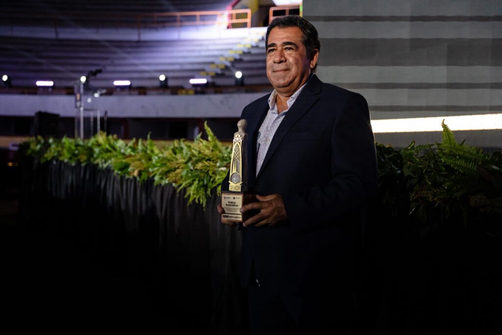Reconocen a más de 30 personalidades en el Premio al Mérito Turístico XXXIV